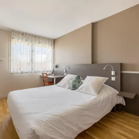 Newport Hotel 3*